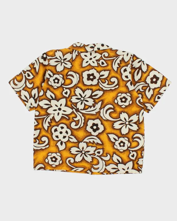 Vintage Hilo Hattie Hawaiian Shirt - S sold by Rokit product image thumbnail 2