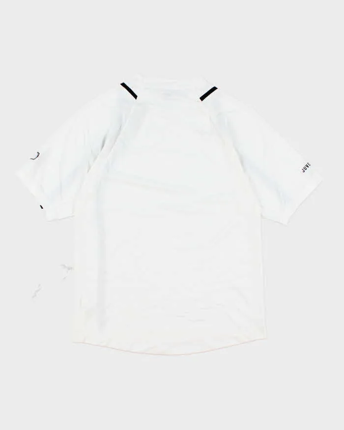 Vintage 2005/06 Juventus Training Shirt - M sold by Rokit product image thumbnail 2