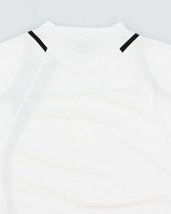 Vintage 2005/06 Juventus Training Shirt - M sold by Rokit product image thumbnail 4