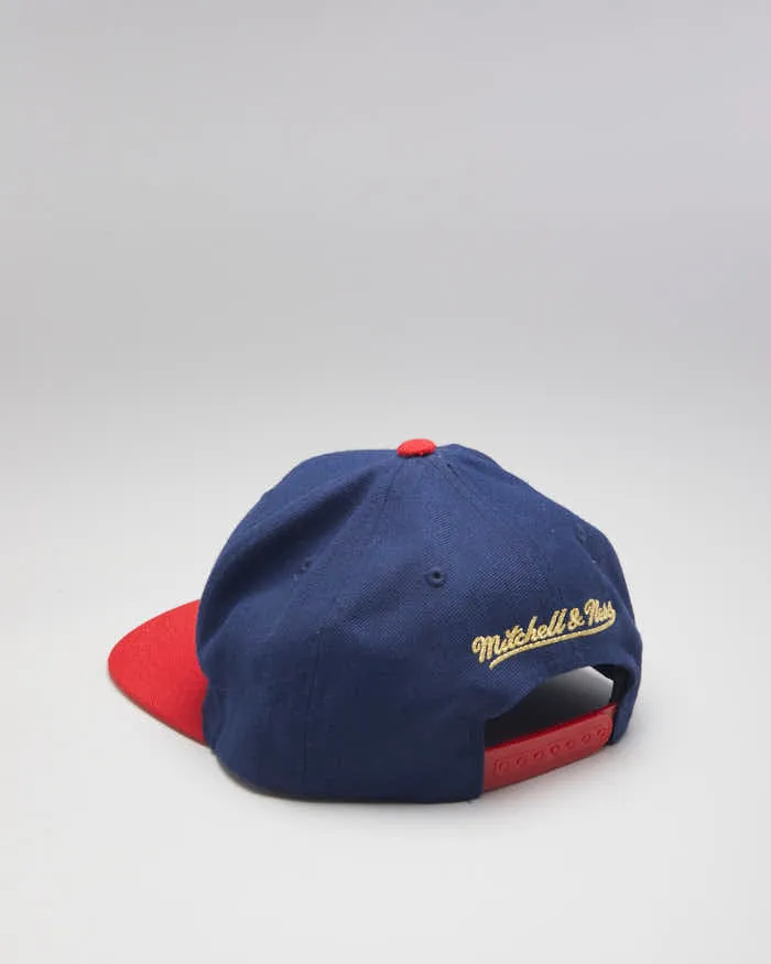Mitchell & Ness Canucks Snapback sold by Rokit product image thumbnail 2