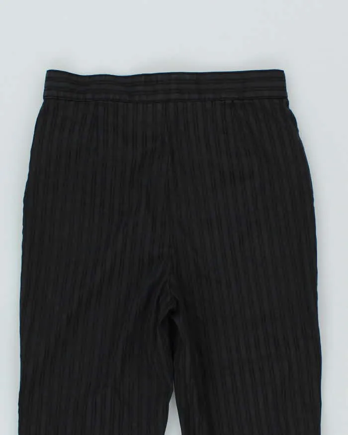 Vintage Versace Jeans Couture Black Cropped Trousers - W26 L27 sold by Rokit product image thumbnail 4