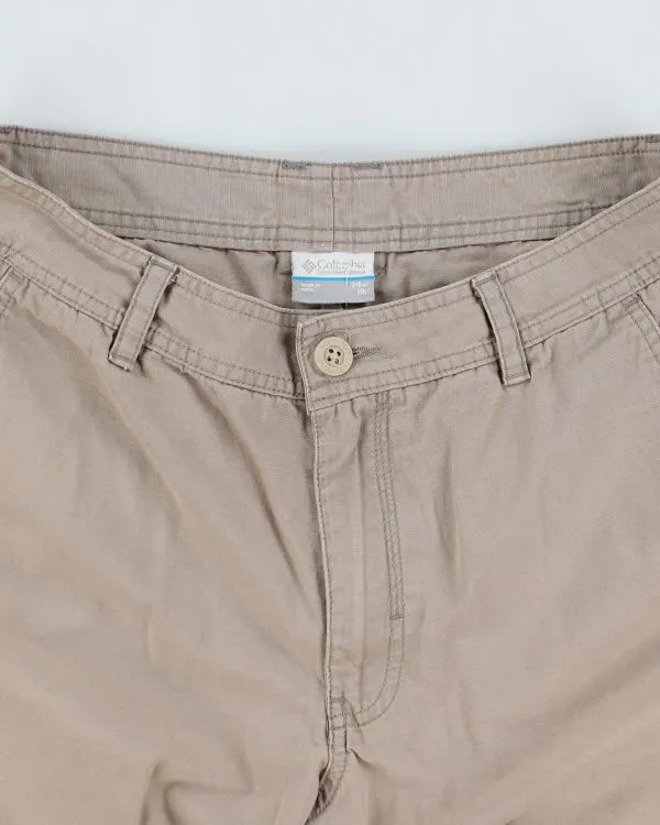 Vintage Columbia Hiking Cargo Shorts - W32 L8 sold by Rokit product image thumbnail 3