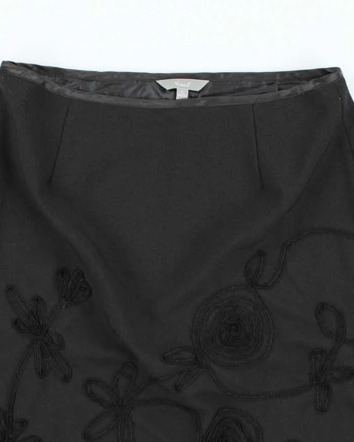 Y2k 00s V'cocca Black Embroidered Smart Skirt - L sold by Rokit product image thumbnail 3