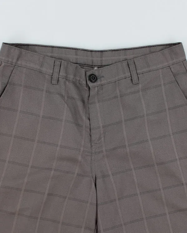Y2K 00s Genuine Dickies Grey Patterned Shorts - W32 sold by Rokit product image thumbnail 3