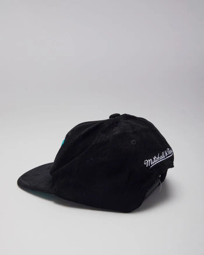 Vintage Mitchelll & Ness Vancover Grizzlies Corduroy Snapback - OS sold by Rokit product image thumbnail 2