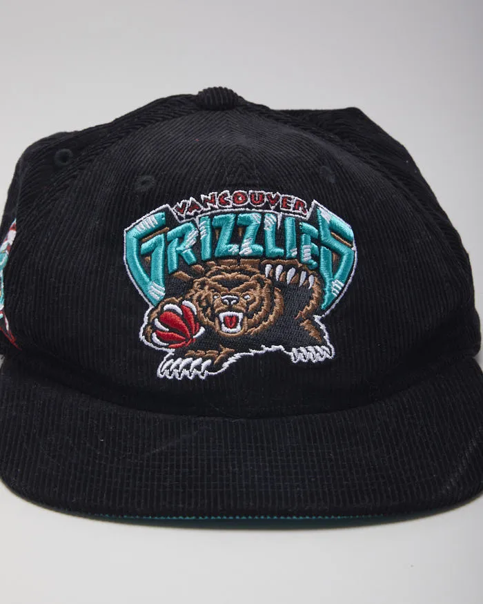 Vintage Mitchelll & Ness Vancover Grizzlies Corduroy Snapback - OS sold by Rokit product image thumbnail 3