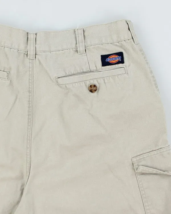Vintage Dickies Cargo Shorts - W32 L7 sold by Rokit product image thumbnail 4