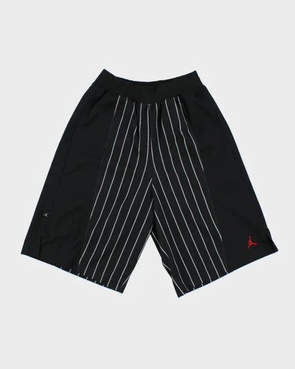 Jordan Loose Fitting Striped Basketball Shorts - W30 L11 sold by Rokit