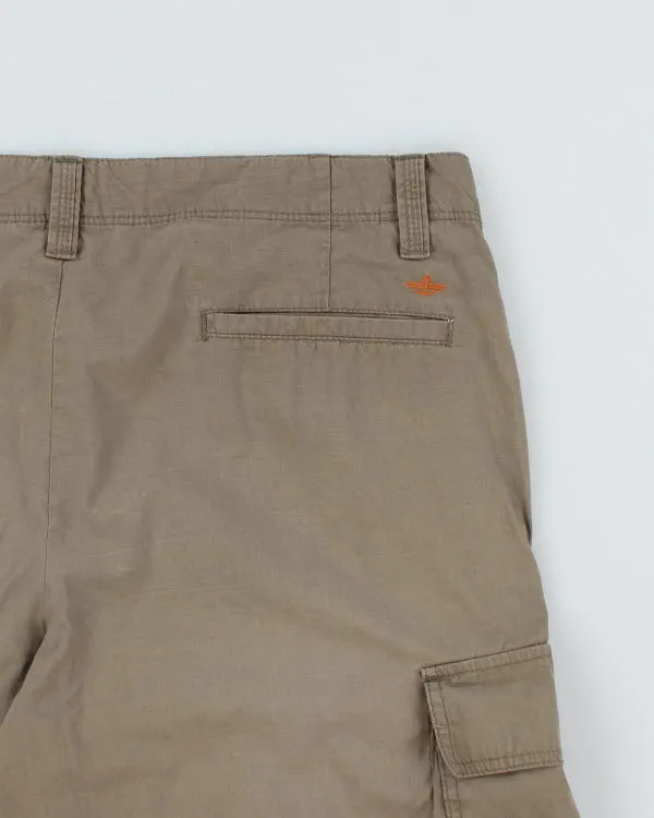 Vintage Wide Leg Dockers Cargo Shorts - W36 L10 sold by Rokit product image thumbnail 4