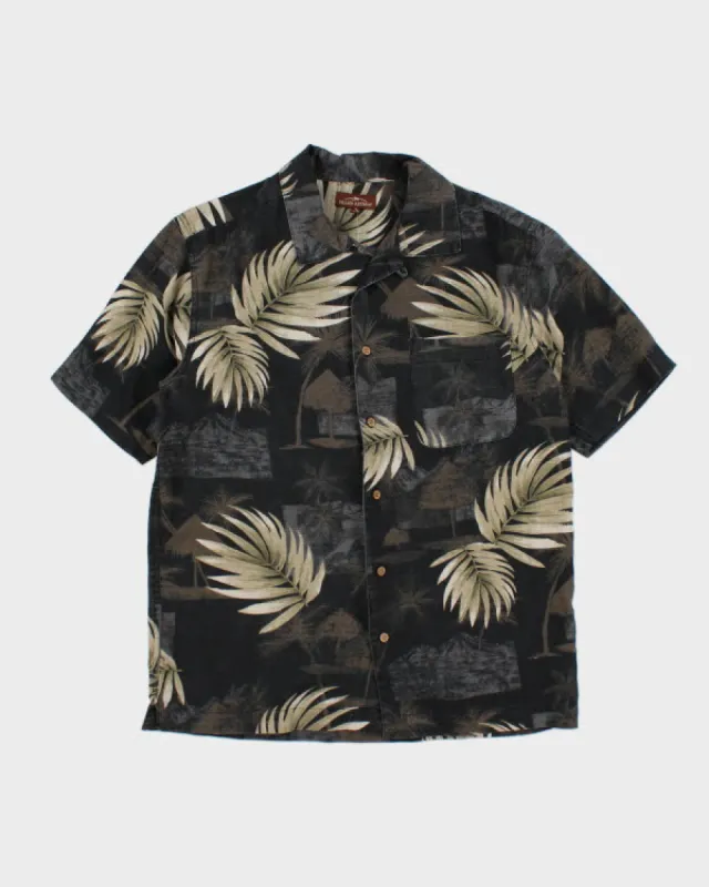 Vintage Island Retreat Printed Hawaiian Shirt - M sold by Rokit