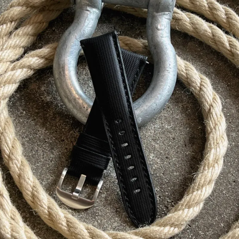 Klockarmband - Sail Strap - Sailcloth Watch Strap - All Black made by Royal Straps
