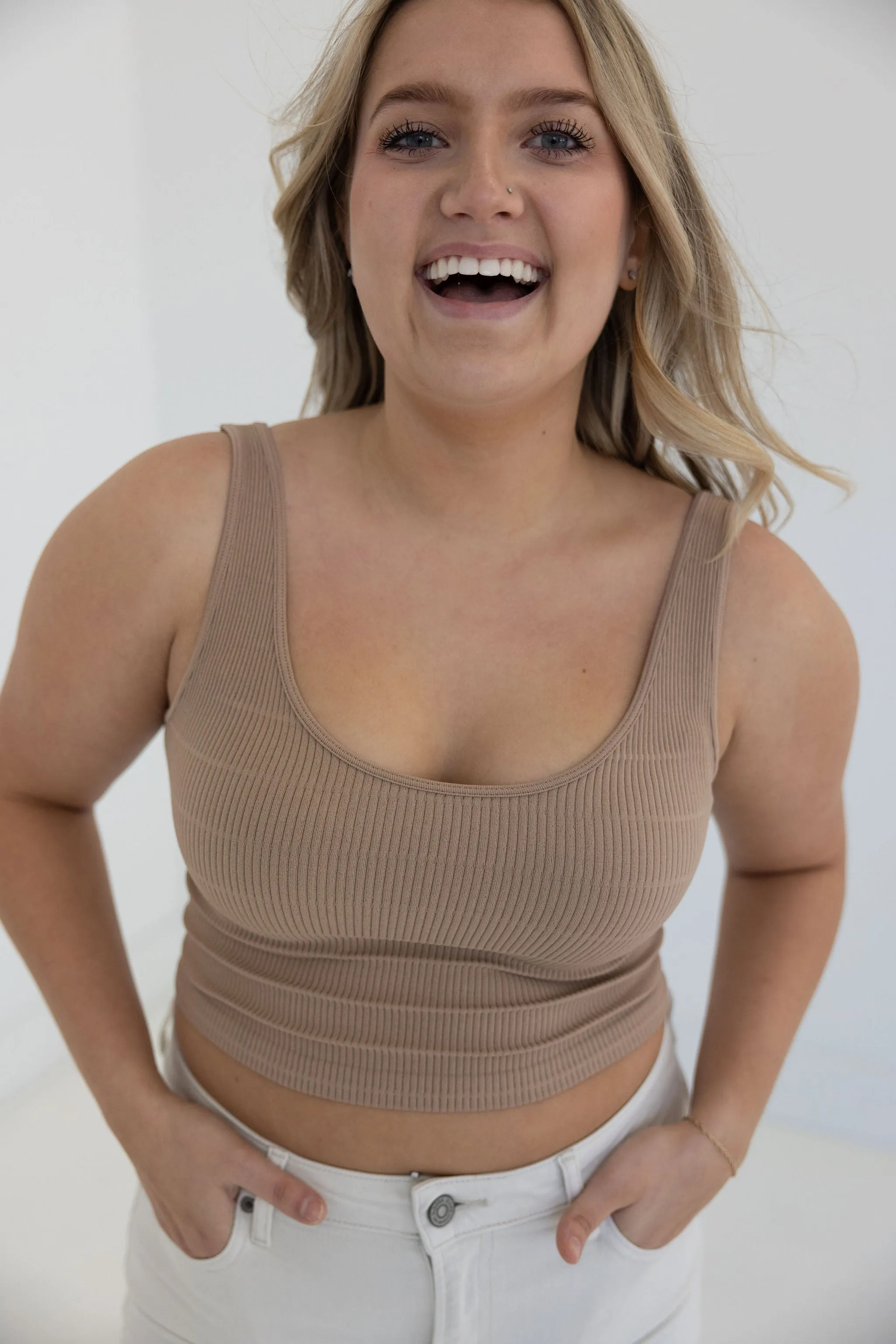 MAGNOLIA CROPPED TANK sold by Ruumur product image thumbnail 2