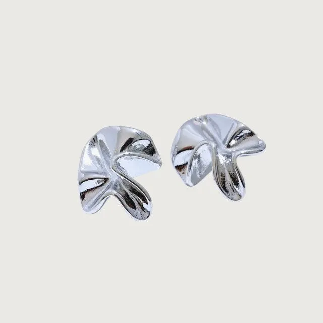 Modern Flower Stud Hypoallergenic Earrings sold by Ruumur product image thumbnail 2