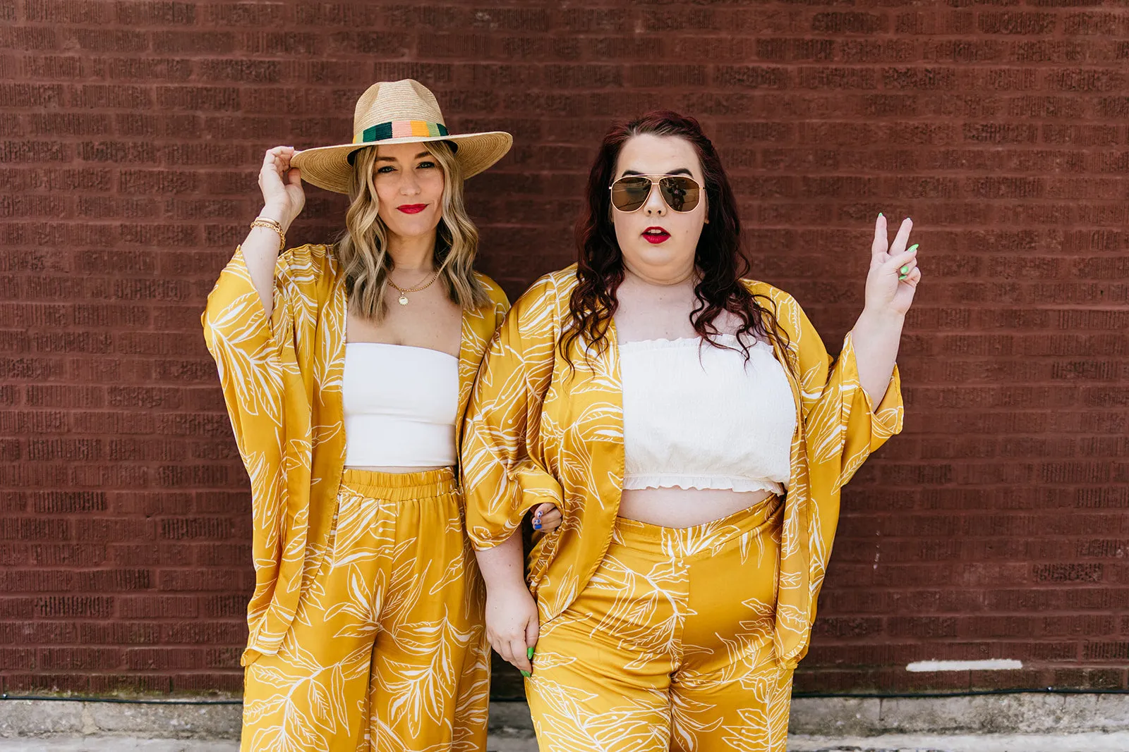 valencia pant in gold sold by Ruumur product image thumbnail 4