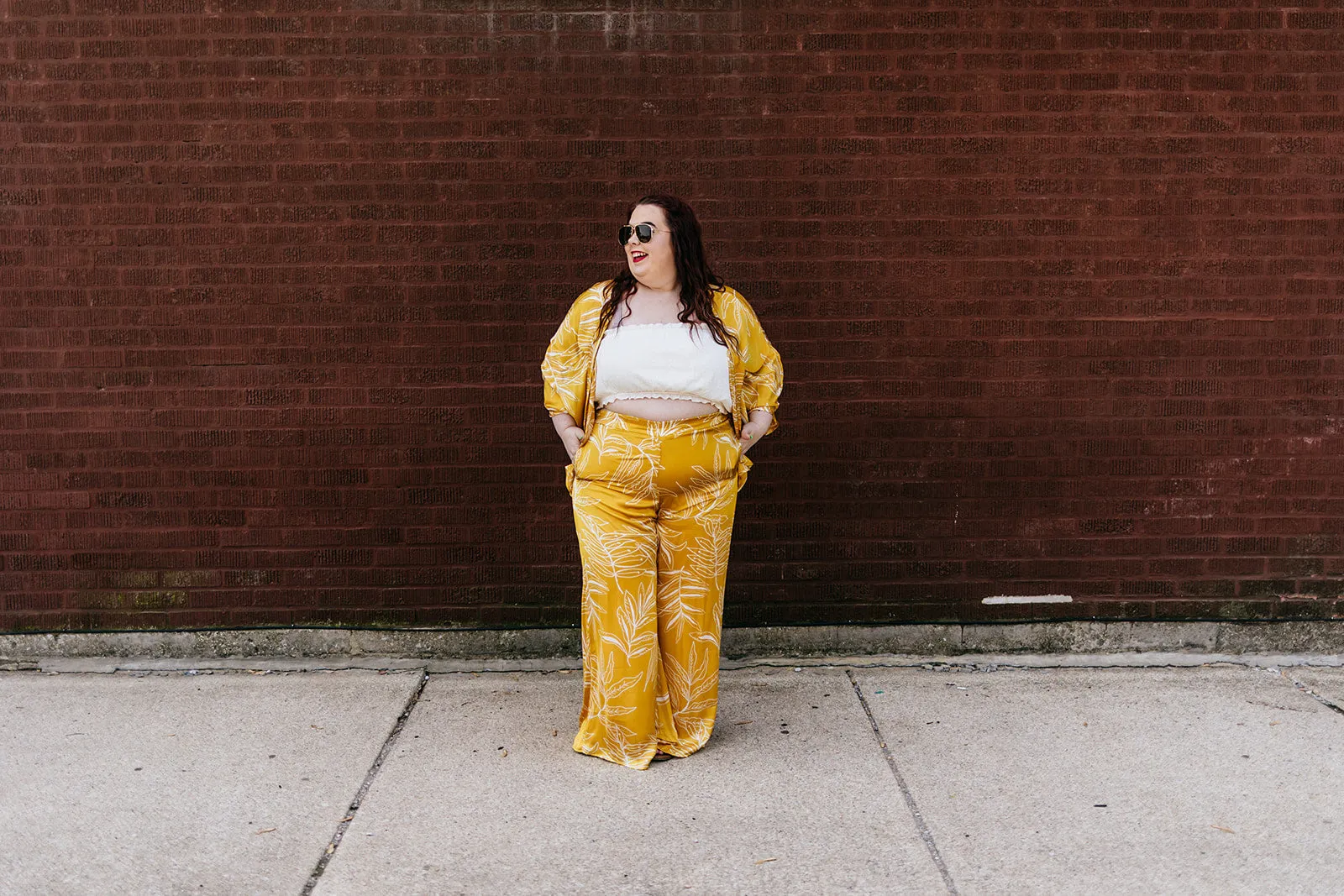 valencia pant in gold sold by Ruumur product image thumbnail 5