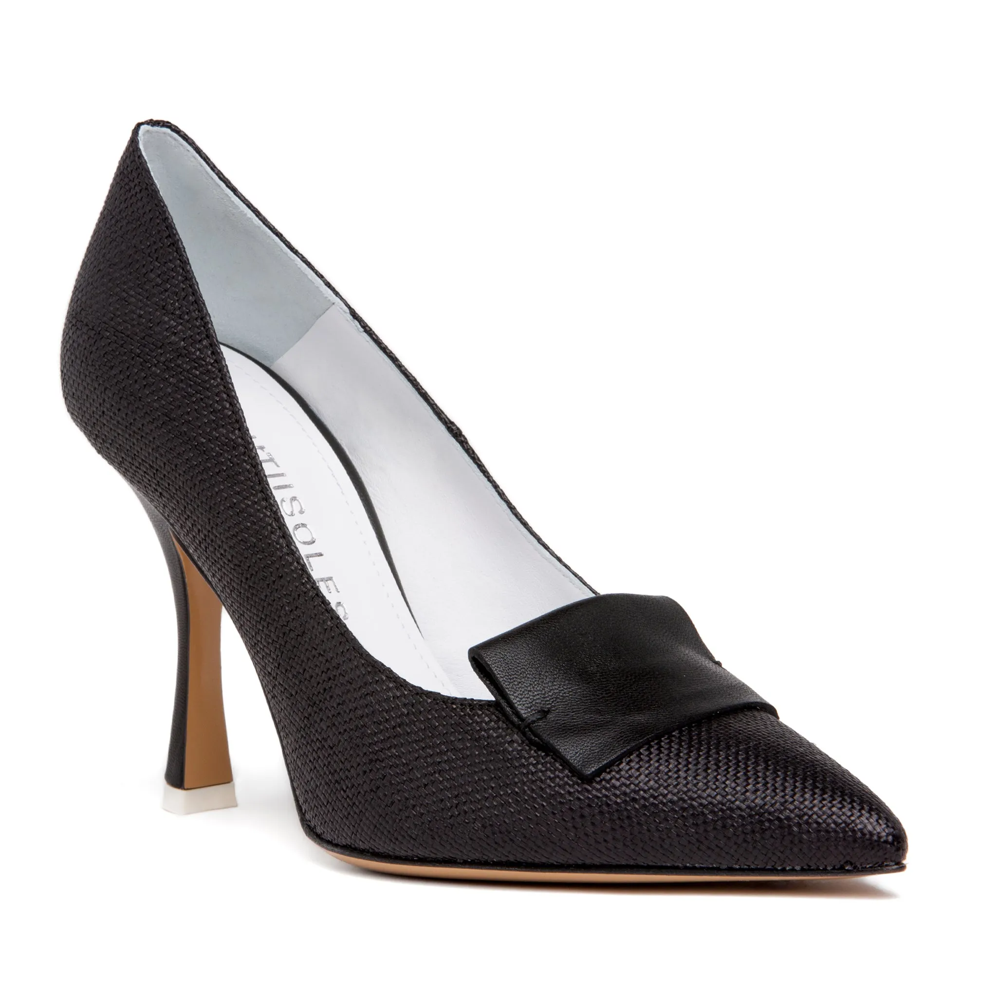 Ama Black Pump sold by Ruumur