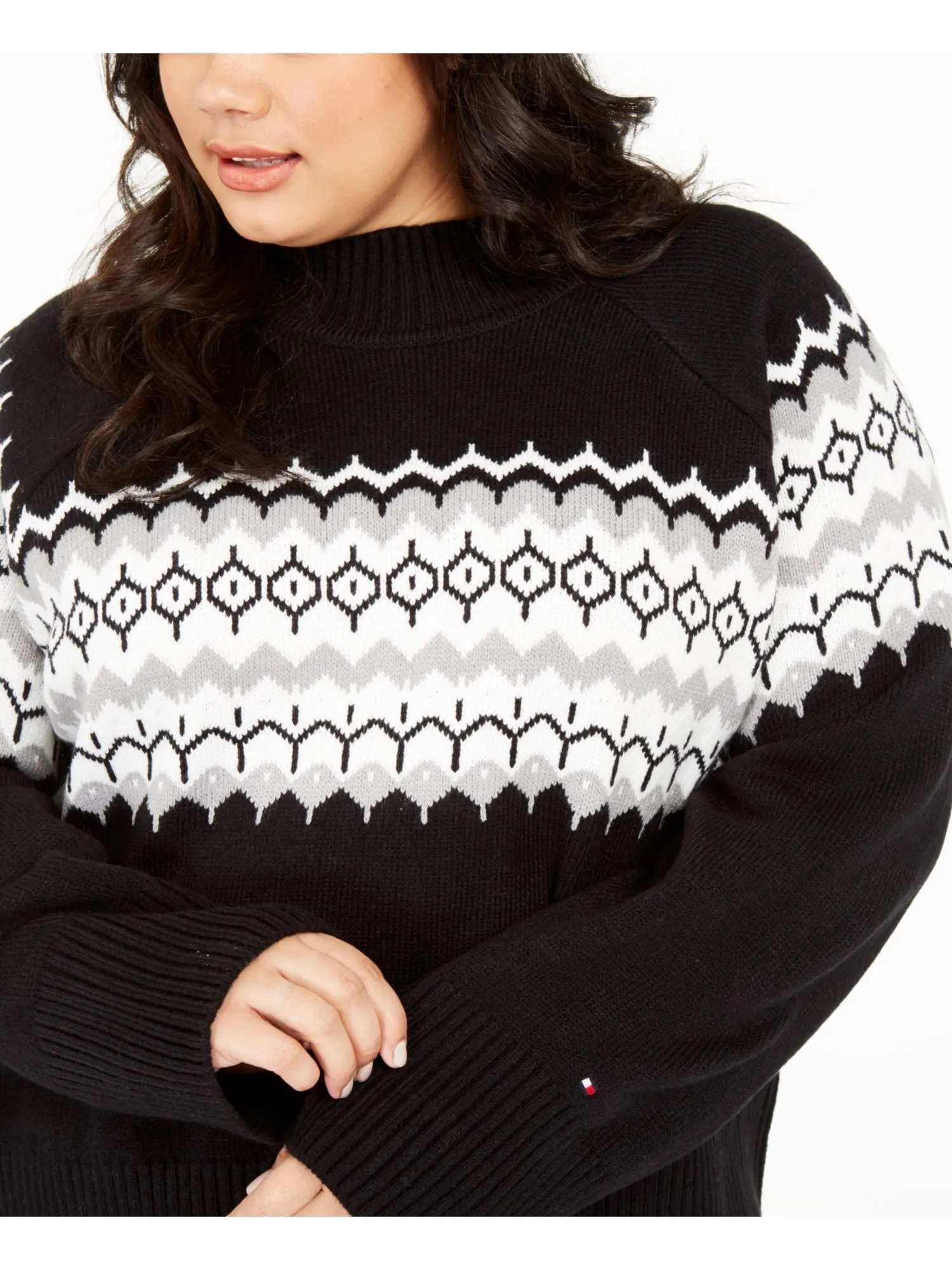 Tommy Hilfiger Women's Printed Long Sleeve Crew Neck Sweater Black Size 1X sold by Ruumur