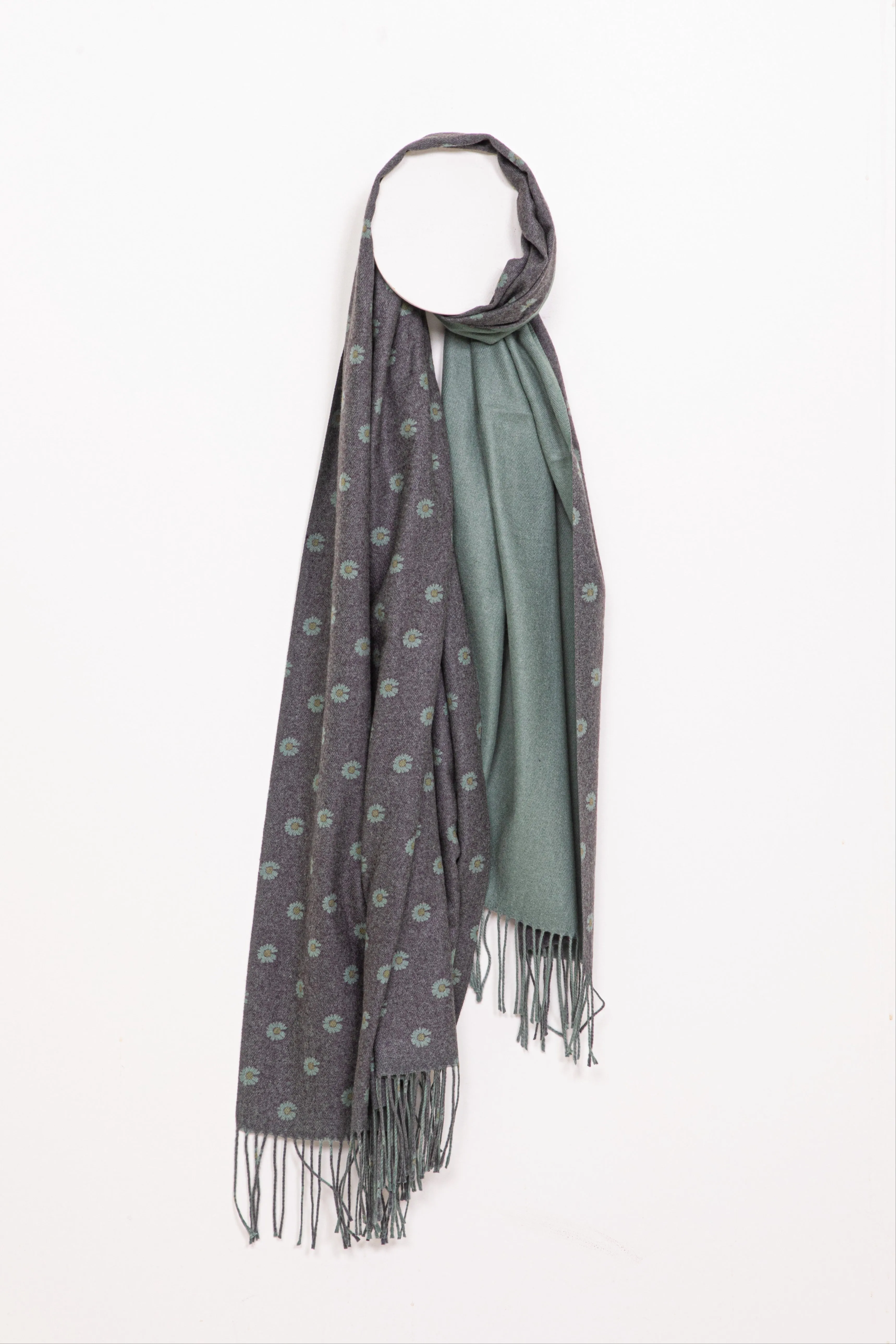 di firenze Soft Feel Daisy Print Pashmina sold by Ruumur product image thumbnail 2