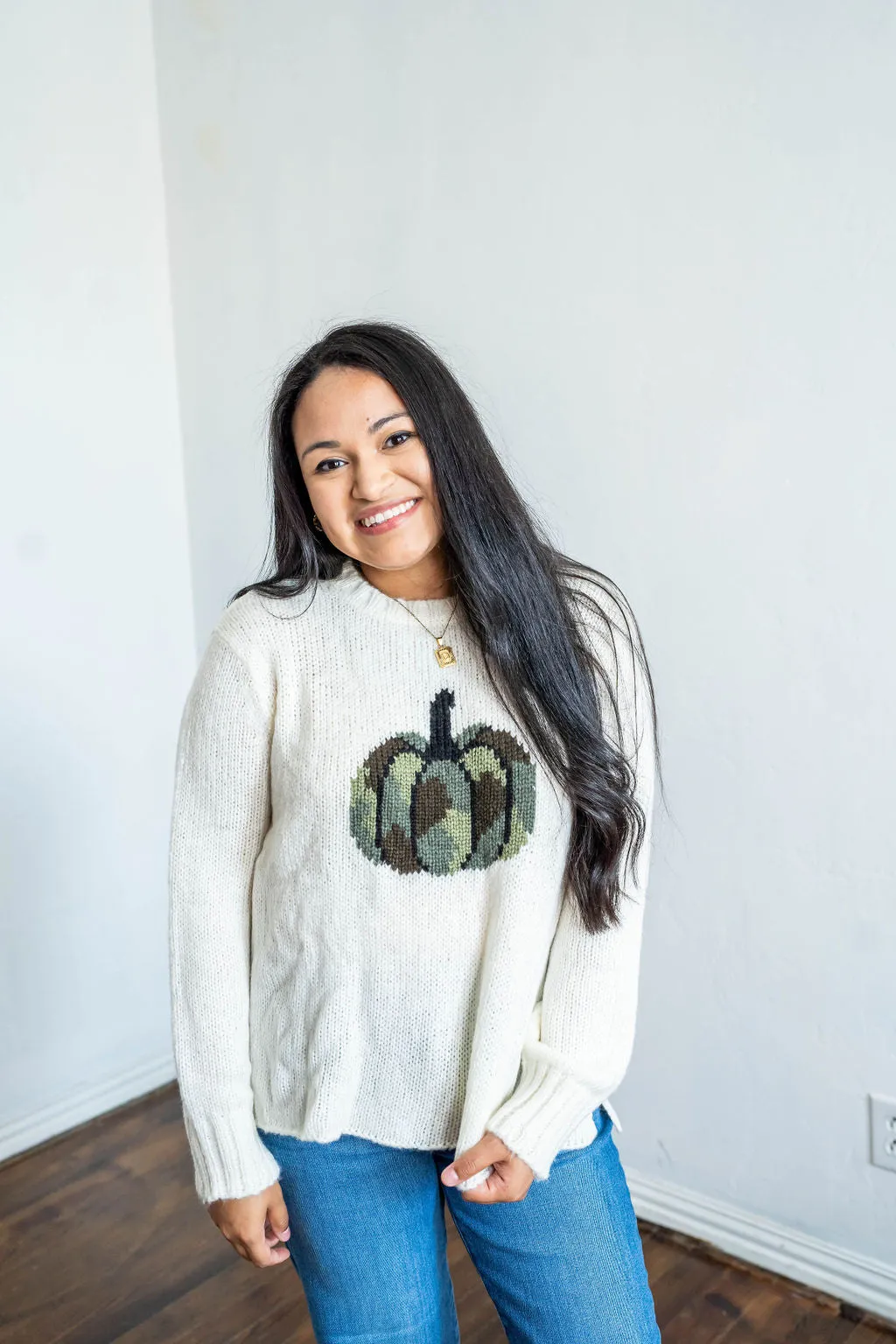 CAMO PUMPKIN CREW SWEATER sold by Ruumur