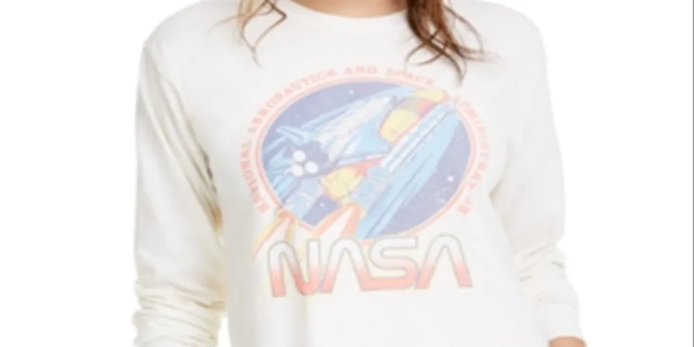 True Vintage Women's Graphic Crew Neck T-Shirt White Size Large sold by Ruumur product image thumbnail 2