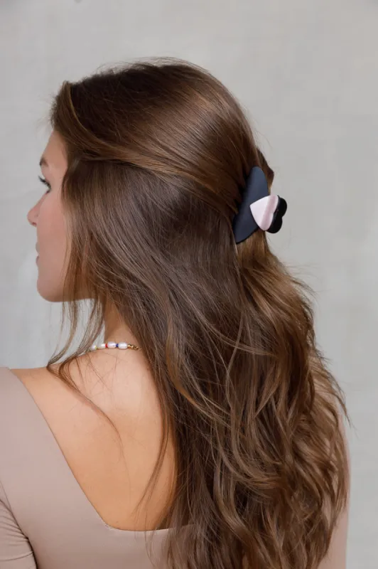 SMALL MATTE HEART JAW BUNDLE OF 4 sold by Ruumur