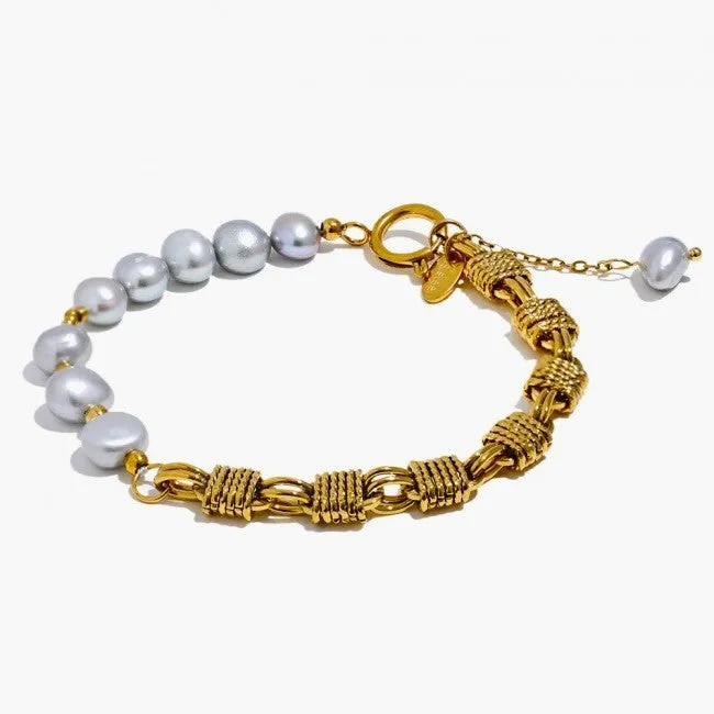 Demi Vintage Freshwater Pearl Bracelet sold by Ruumur product image thumbnail 2