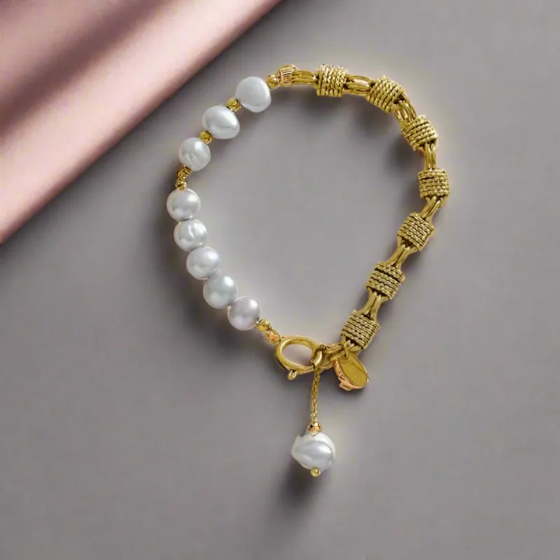 Demi Vintage Freshwater Pearl Bracelet sold by Ruumur