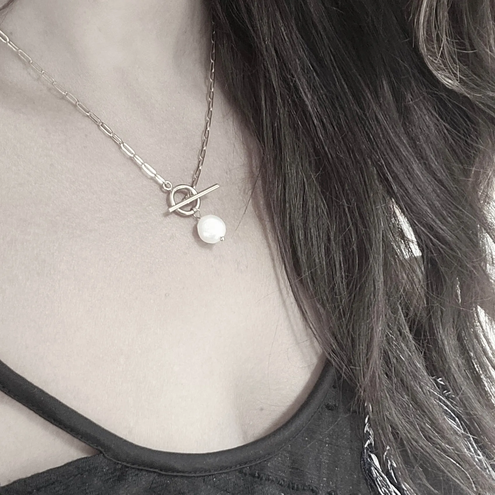 Freshwater Pearl Toggle Hypoallergenic Necklace sold by Ruumur product image thumbnail 5