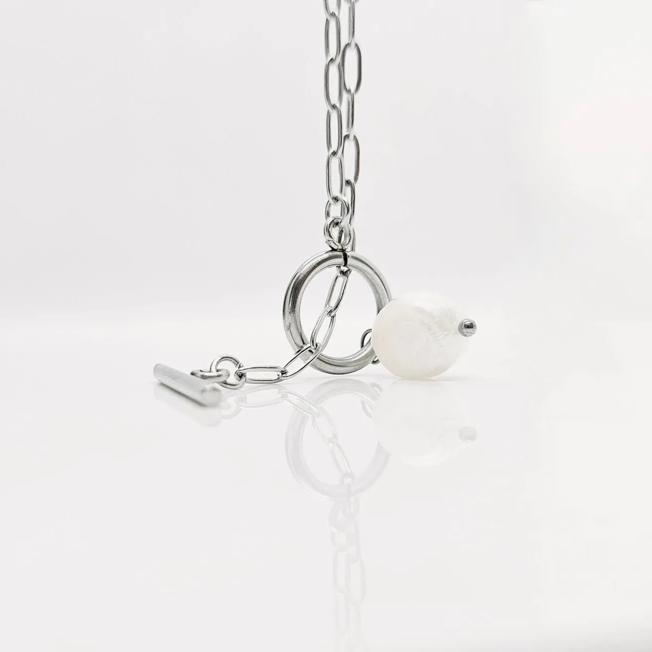 Freshwater Pearl Toggle Hypoallergenic Necklace sold by Ruumur product image thumbnail 3