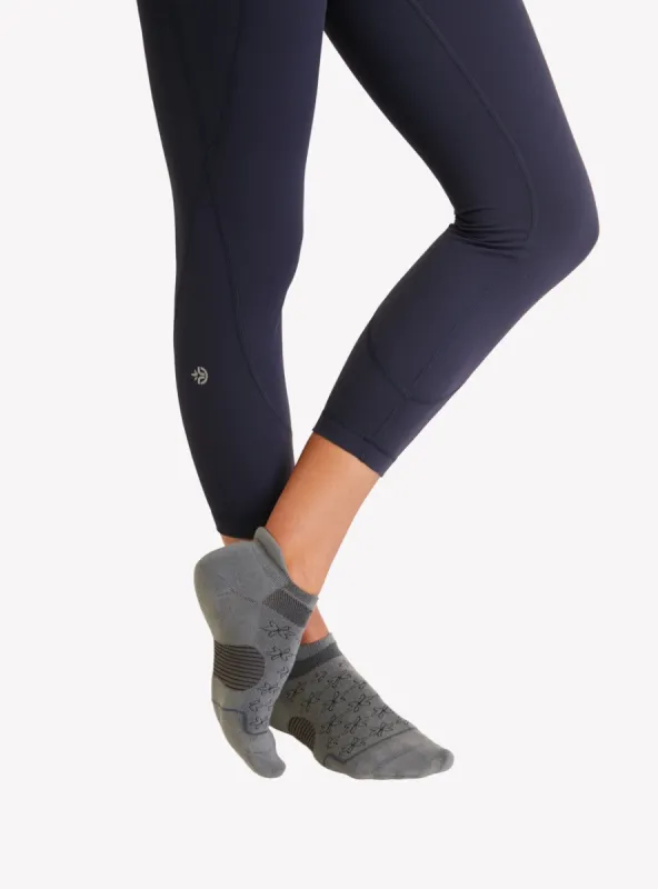 LOULOU DAMOUR Women's Sole Motions  No Show Tab Cushioned Sock sold by Ruumur