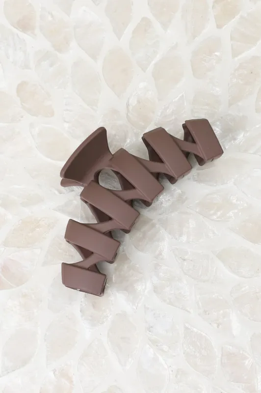 Brooke Wavy Claw Clip - Brown sold by Salty Crush