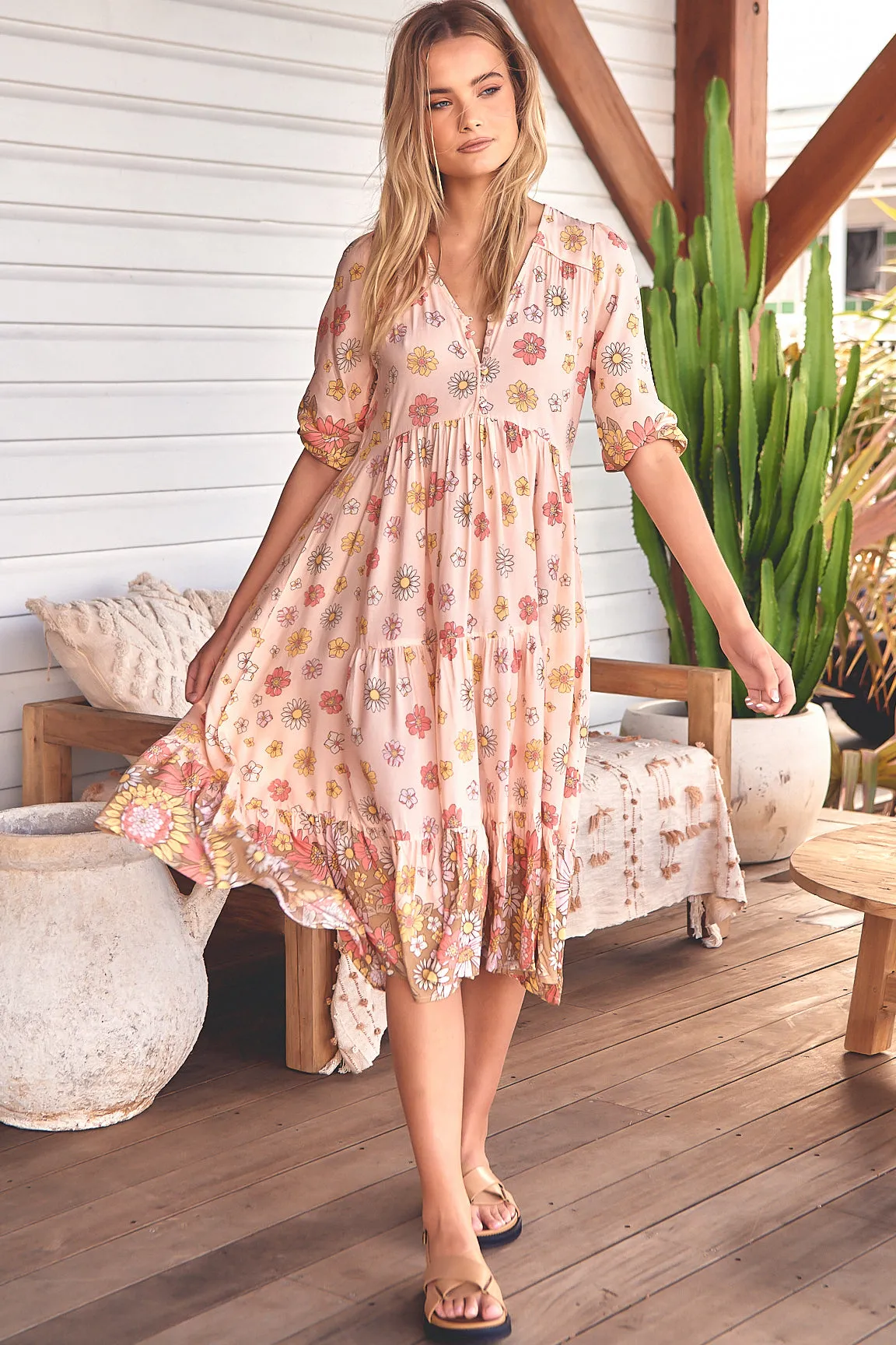 JAASE - Eve Midi Dress: V-Neck Tiered Dress with Option Waist Tie in Daisies Print sold by Salty Crush product image thumbnail 2