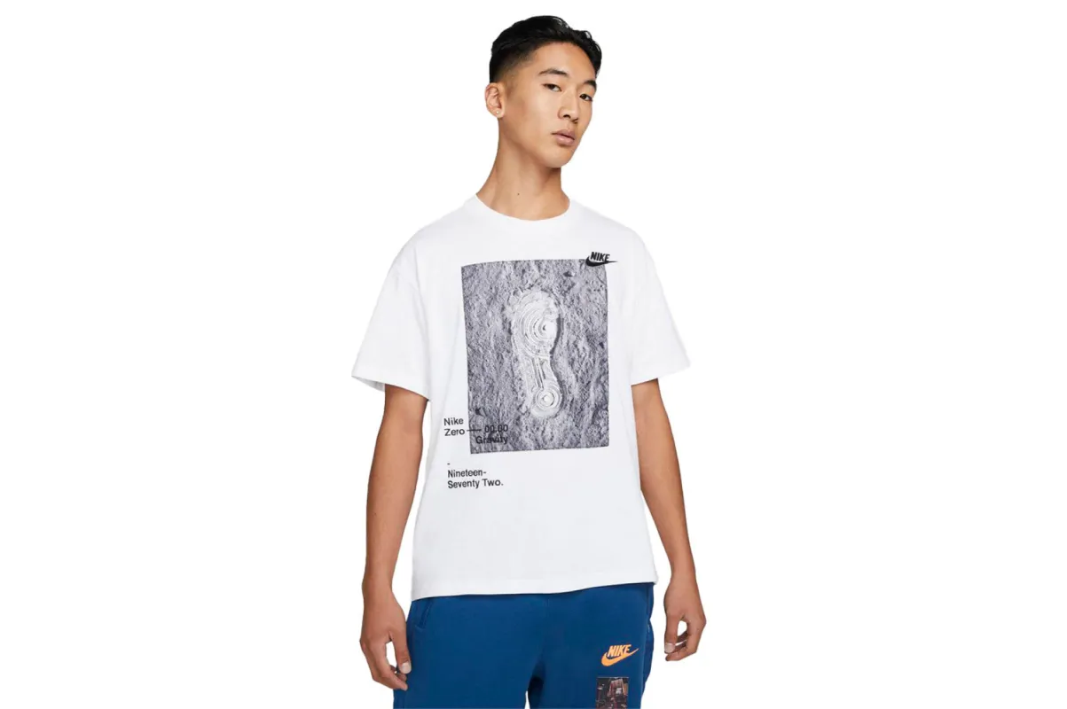 Photo Tee sold by Schrittmacher Sneakerhandlung
