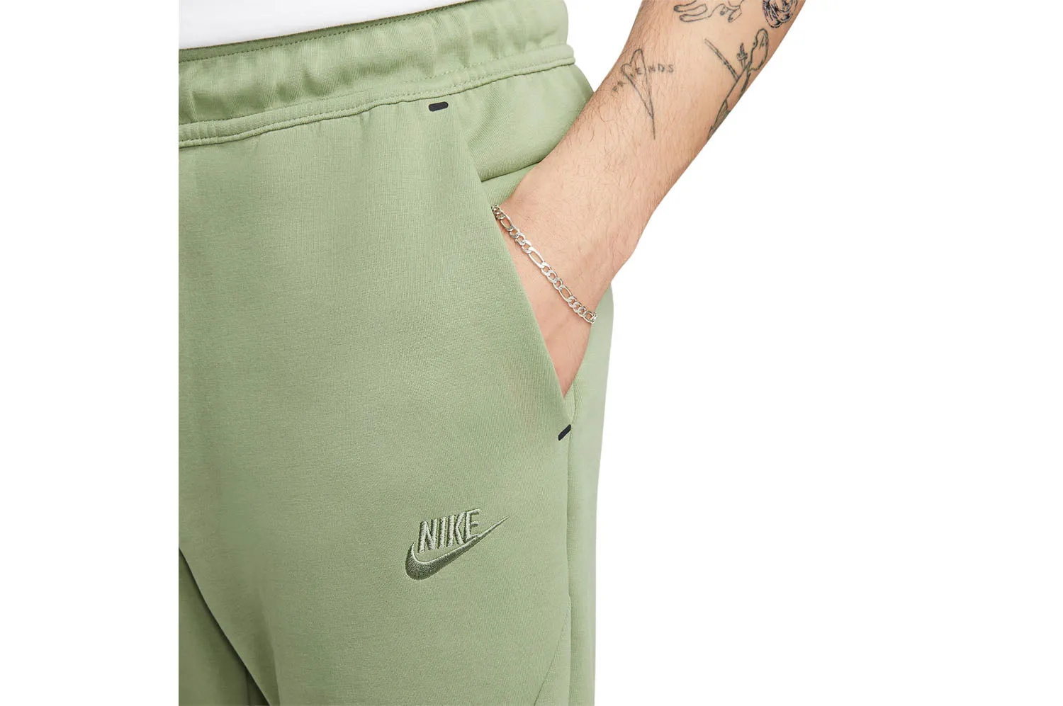 Tech Fleece Jogger sold by Schrittmacher Sneakerhandlung product image thumbnail 3