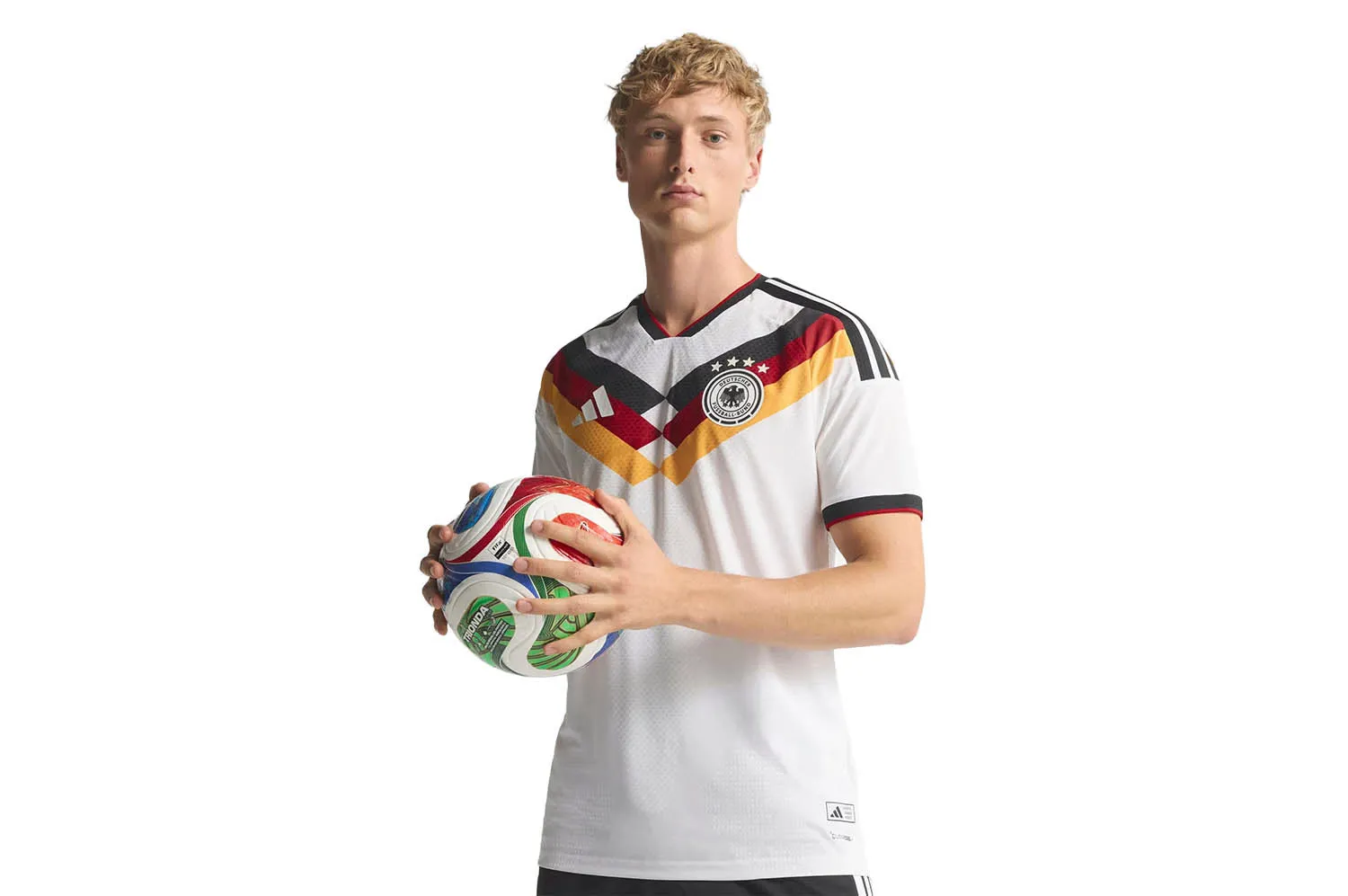 Deutschland 26 Authentic Heimtrikot DFB sold by Schrittmacher Sneakerhandlung product image thumbnail 3