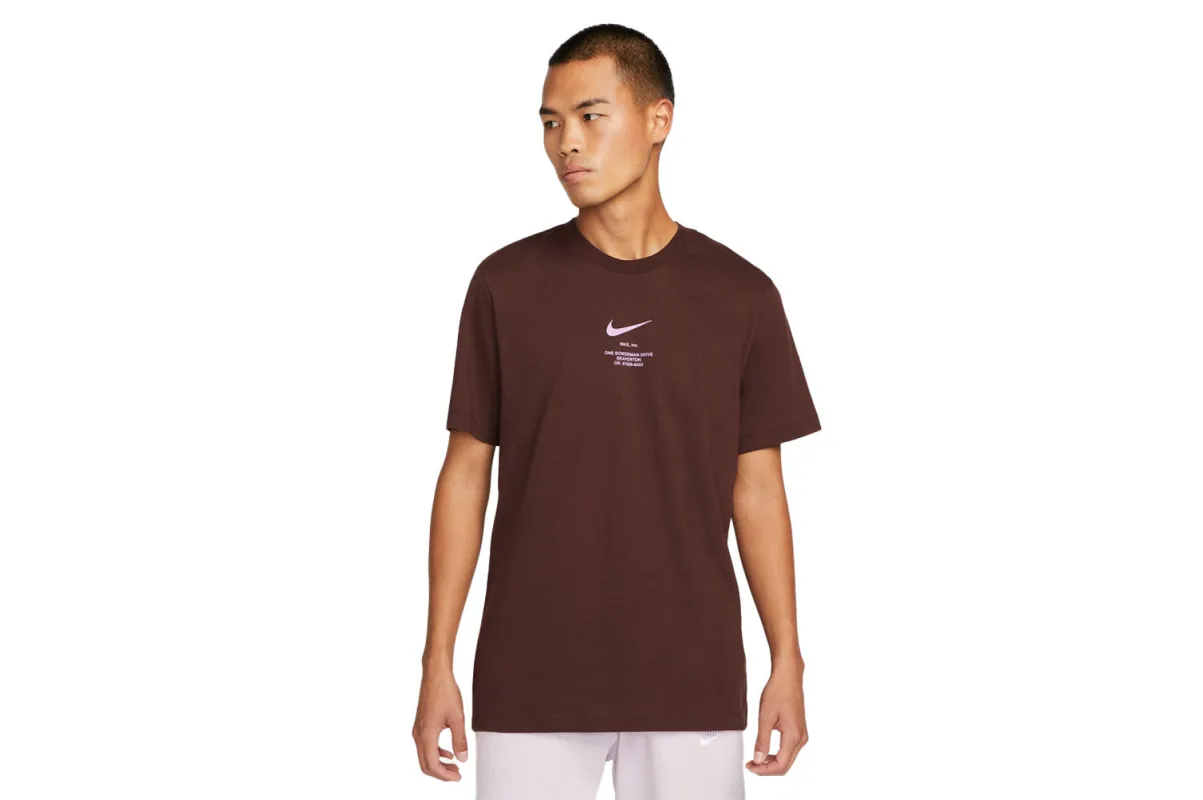 Big Swoosh T-Shirt sold by Schrittmacher Sneakerhandlung