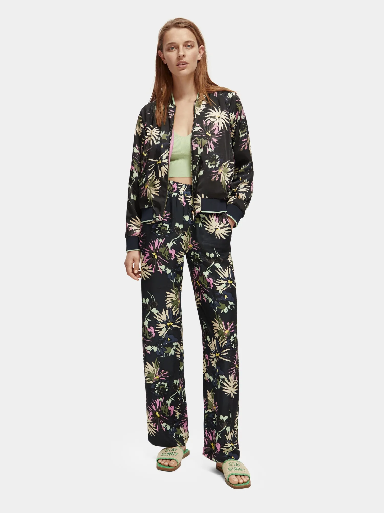 Gia mid-rise wide-leg printed silky pants sold by Scotch and Soda product image thumbnail 5