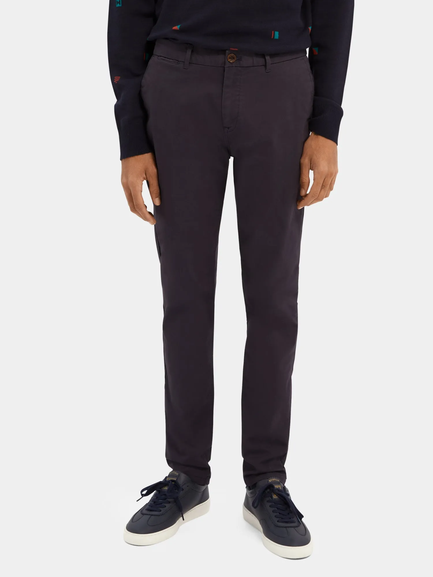 Stuart - Stretch Chinos | Regular slim fit sold by Scotch and Soda