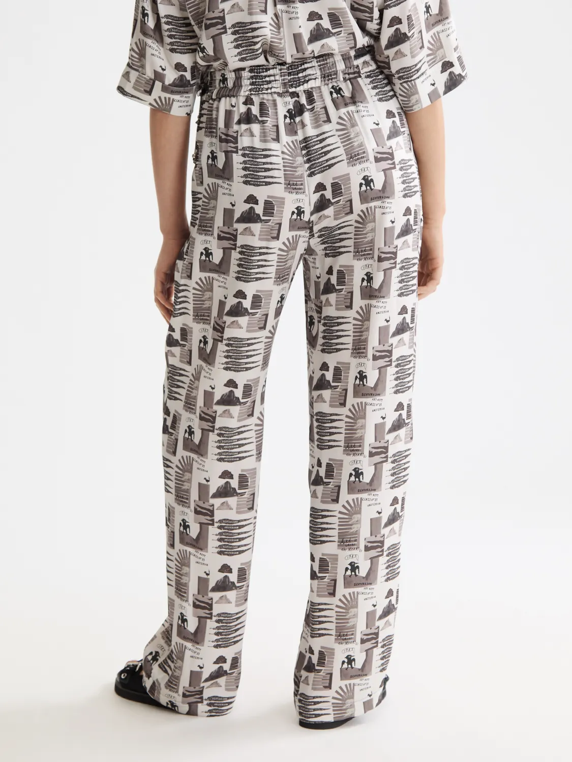 Gia wide fit pants sold by Scotch & Soda product image thumbnail 3