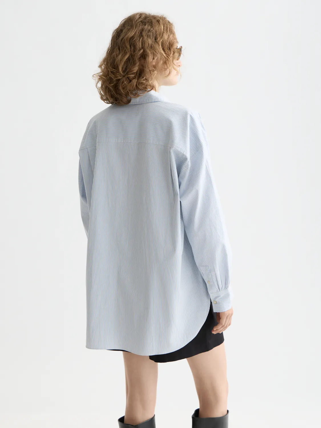 Girlfriend Oxford shirt sold by Scotch & Soda product image thumbnail 3