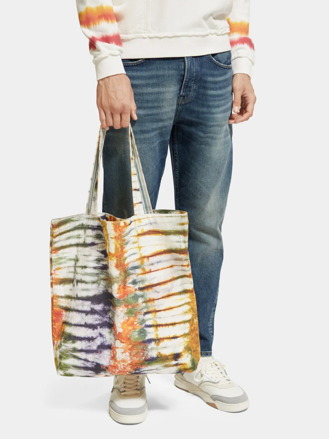 Printed canvas tote bag sold by Scotch and Soda product image thumbnail 2