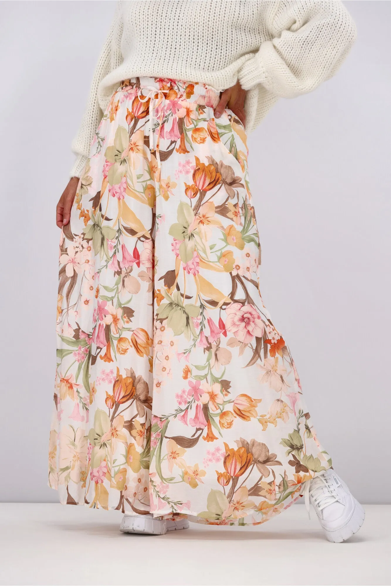 Iris Maxi Arissa Pants White Floral sold by Shine On product image thumbnail 2