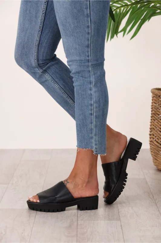 Django & Juliette Bima  Black-Black but made by Shine On