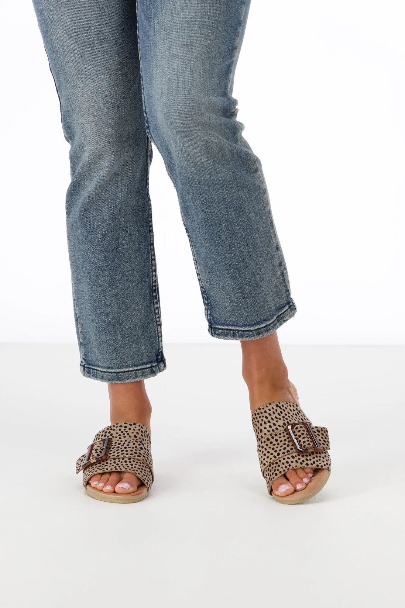 Laguna Quays Kivari Cheetah Beige sold by Shine On product image thumbnail 3