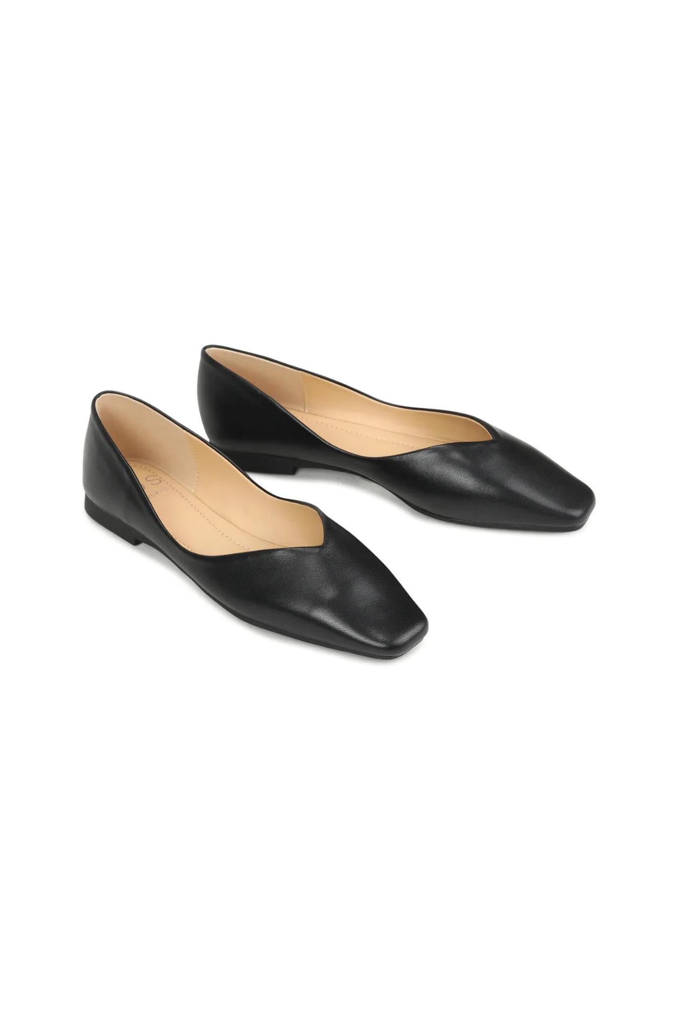 EOS Adriana Flat Black sold by Shine On