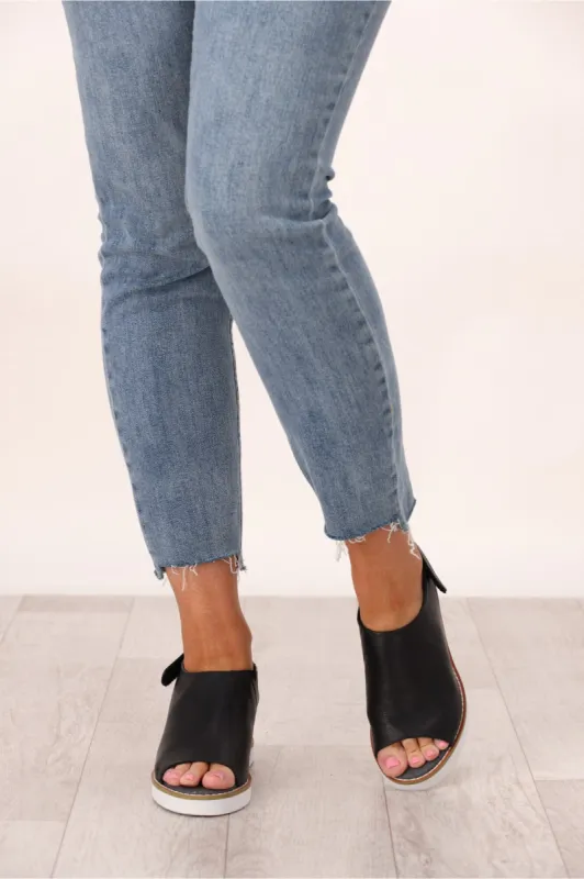 Hinako Melbourne Sandal Black sold by Shine On