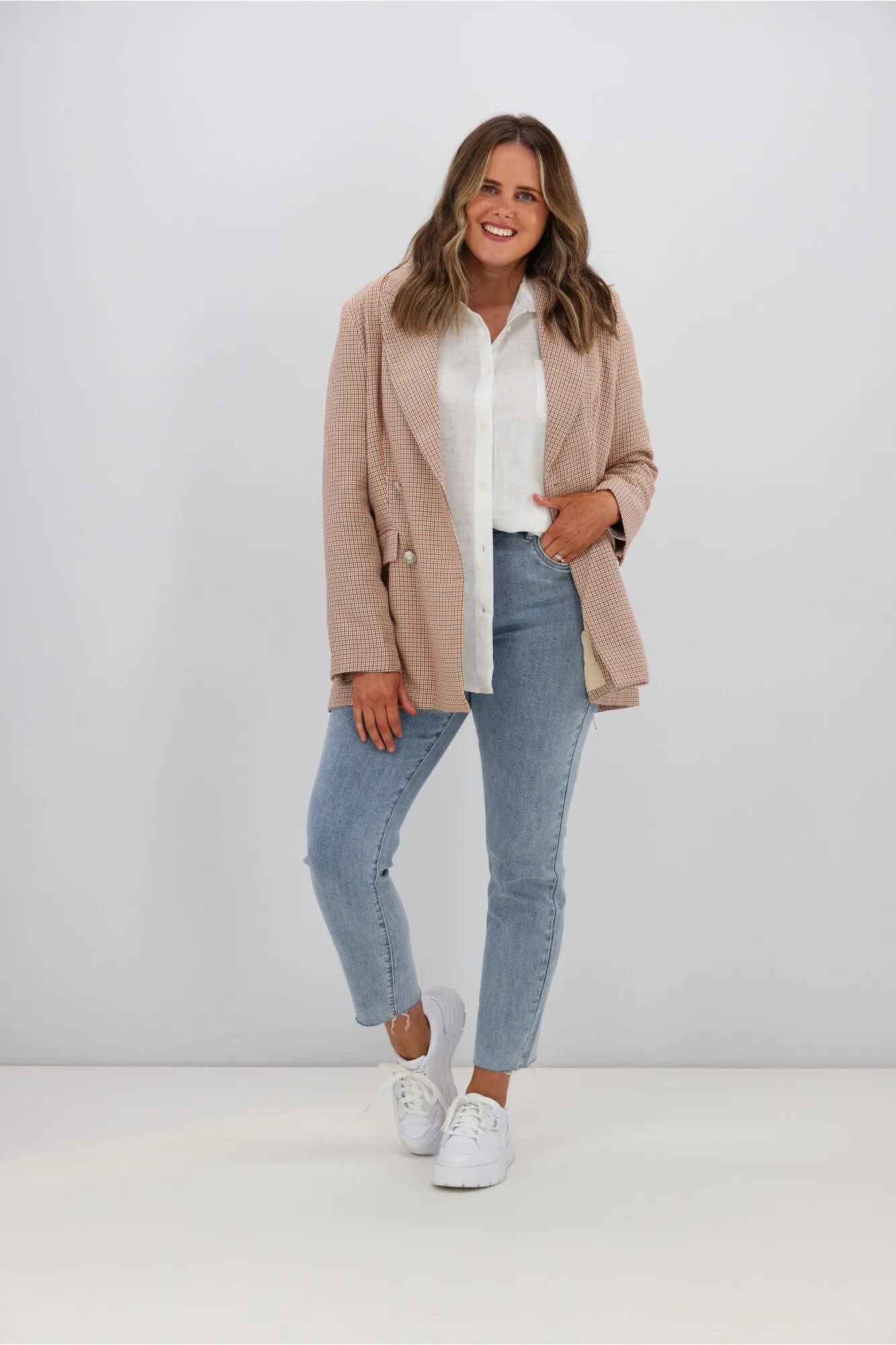 Leoni Boyfriend Blazer Beige Check sold by Shine On product image thumbnail 2