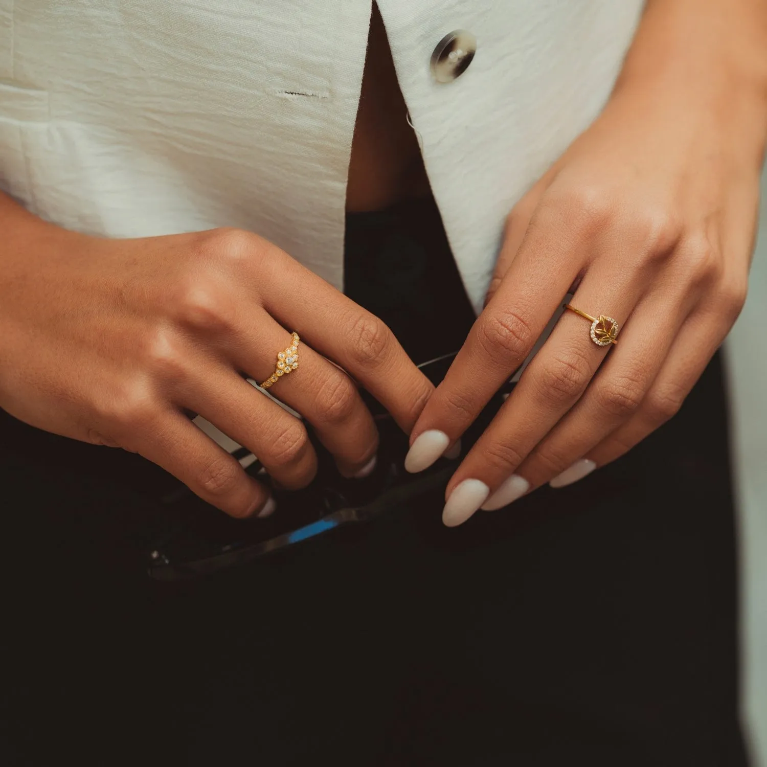 Fine Olive Branch Leaf Circle Halo Ring 14ct Solid Gold sold by Spero London product image thumbnail 4