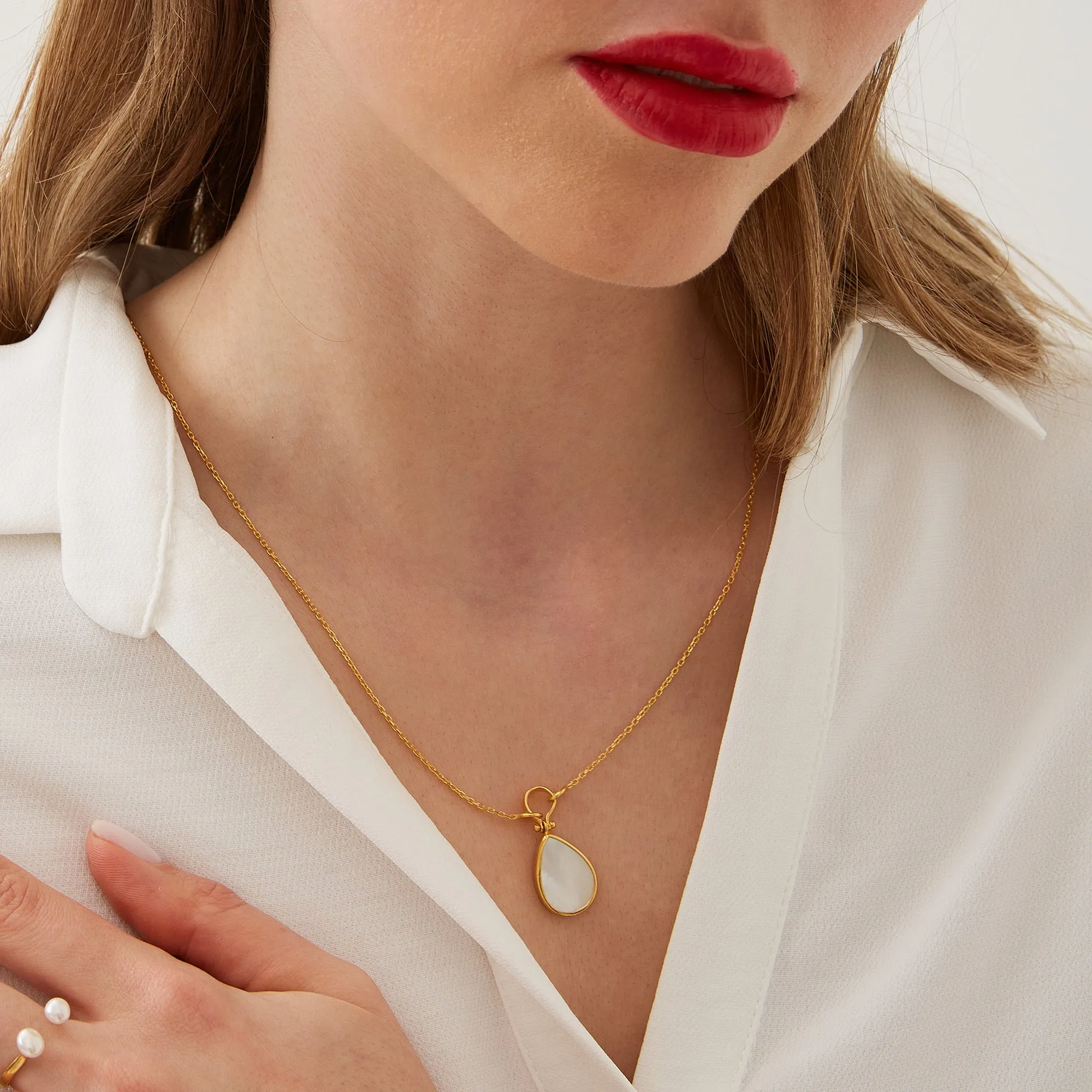 Mother of Pearl Necklace in Sterling Silver sold by Spero London product image thumbnail 4