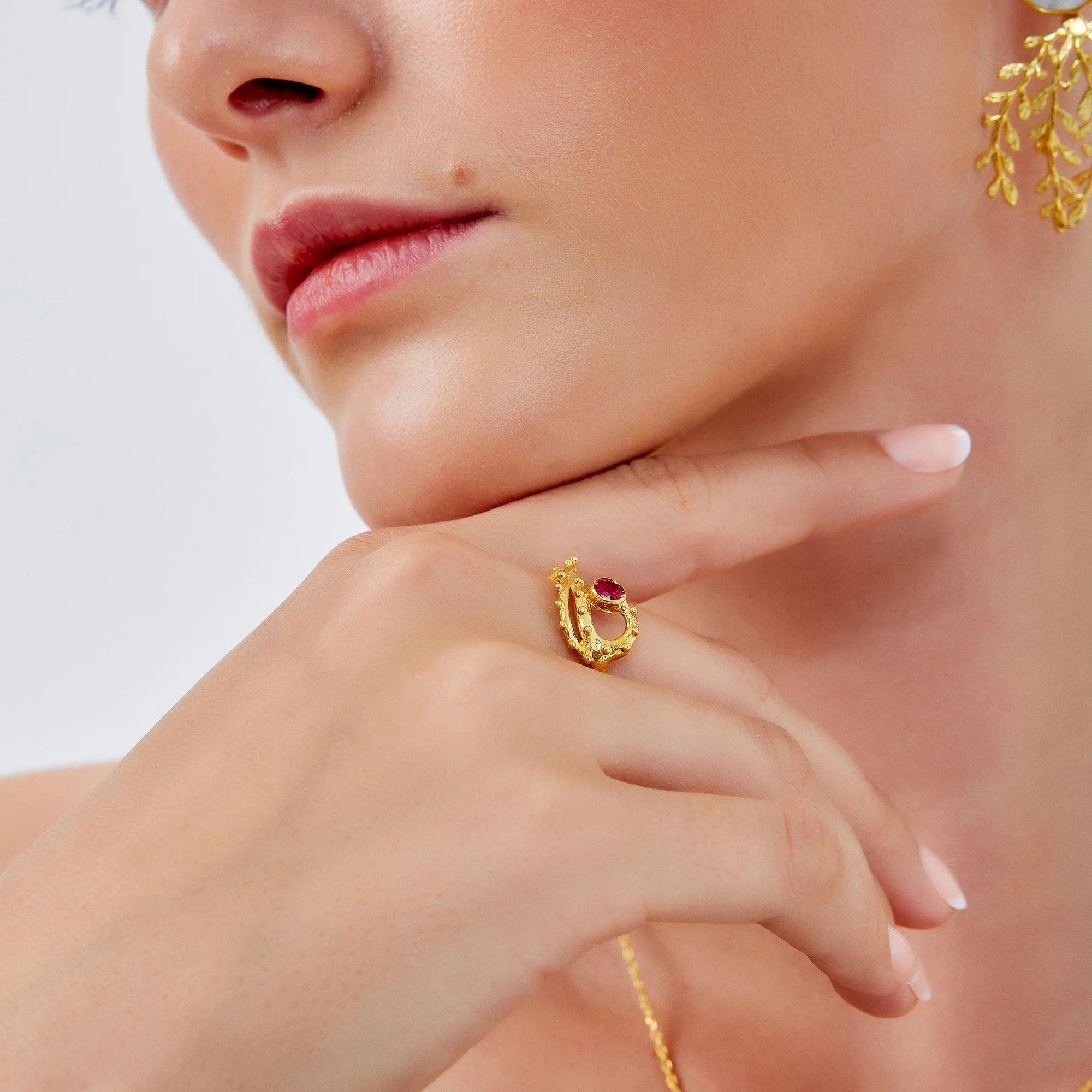 Emerald and Ruby Color Jewelled Dragon Back Ring sold by Spero London product image thumbnail 2